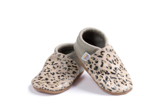 Kožené capačky Afelo - krémové - Tiger spots