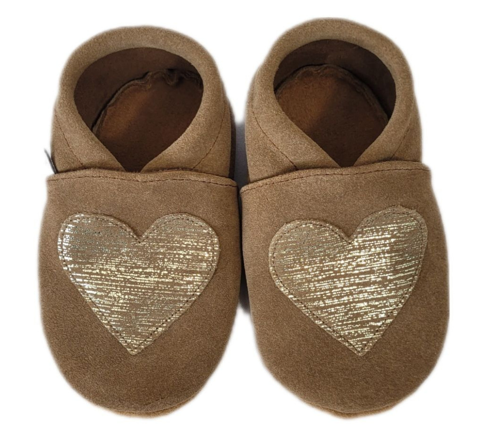 Kožené capačky Afelo - hnedé so zlatým srdiečkom