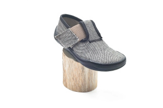 PEGRES SBF 10F papuče čierne