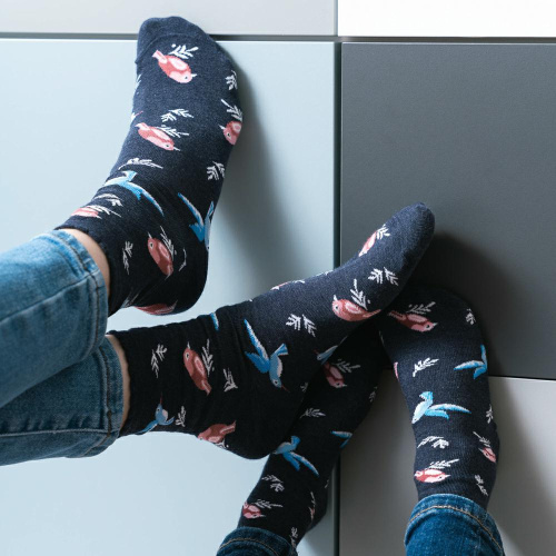 Bavlnené dievčenské ponožky s vtáčikmi - tmavosivé